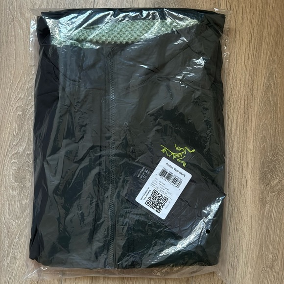 Proton Vest Men’s - Picture 2 of 2